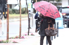 Βροχερός θα είναι ο καιρός σήμερα Πέμπτη με σποραδικές καταιγίδες