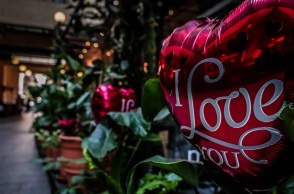 Άγιος Βαλεντίνος:  Ποιος ήταν και πώς συνδέθηκε το όνομά του με τον έρωτα