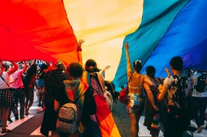 Γάμος ομόφυλων: Η αντίδραση από τα διεθνή ΜΜΕ