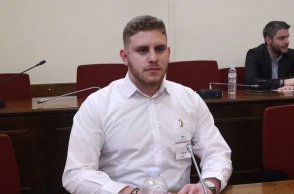 Επιζήσας στην Εξεταστική για Τέμπη: Ακόμα αντιλαμβάνομαι το δυστύχημα ως ένα κακό όνειρο