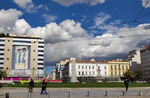 Αίθριος θα είναι ο καιρός αύριο Κυριακή με λίγες νεφώσεις