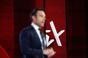 O Στέφανος Κασσελάκης σήκωσε το «γάντι» Τσίπρα