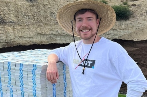 Στα 25 του, ο Jimmy Donaldson, γνωστός και ως MrBeast, είναι ένας από τους content creators με τις περισσότερες προβολές 