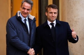 Ο Κυριάκος Μητσοτάκης συμμετέχει στη διάσκεψη που διοργανώνει στο Παρίσι ο Μακρόν για τη στήριξη της Ουκρανίας	