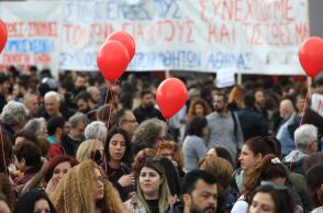 Οι απεργιακές συγκεντρώσεις στο κέντρο της Αθήνας μέσα από 12+1 φωτογραφίες 