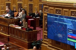 Γαλλία: Κατοχύρωσε συνταγματικά το δικαίωμα στην άμβλωση