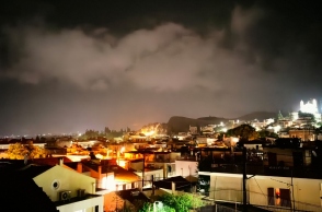 Ισχυρές βροχές και καταιγίδες προβλέπονται για σήμερα Τρίτη  Πτώση θερμοκρασίας - Χιονοπτώσεις στα ορεινά της βόρειας χώρας