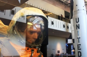 Σαν σήμερα, τα διαστημικά ταξίδια του ανδρείκελου Ivan Ivanovich