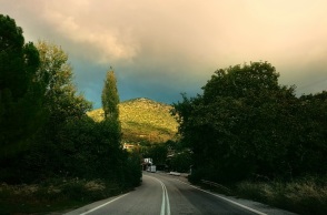 Νεφώσεις και τοπικές μπόρες αναμένονται την Τετάρτη στο μεγαλύτερο μέρος της χώρας