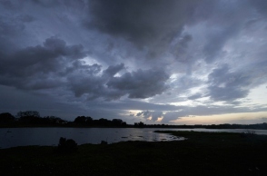 Νεφώσεις με τοπικές βροχές αύριο Παρασκευή στο μεγαλύτερο μέρος της χώρας