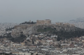 Αποπνικτική ατμόσφαιρα σε όλη τη χώρα λόγω αφρικανικής σκόνης - Ανεβαίνει και άλλο η θερμοκρασία