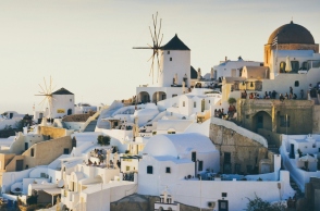 Η Κίνα αντιγράφει τη Σαντορίνη στην επαρχία Γιουνάν