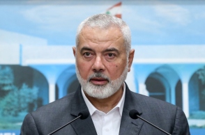 Ο Ισμαήλ Χανίγια, ηγέτης της Χαμάς μιλάει στο βήμα σε συνέντευξη τύπου