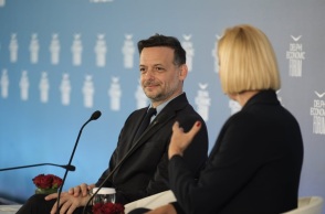 Ο Δήμαρχος Αθηναίων Χάρης Δούκας στο Οικονομικό Φόρουμ των Δελφών