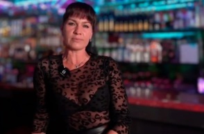  Η Μαρίνα Μπομπέτσι έγινε viral στο ελληνικό TikTok στο Scorpios Bar