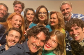 6 άνδρες και 5 γυναίκες ηθοποιοί της σειράς Maestro του Χριστόφορου Παπακαλιάτη