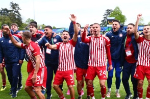 Οι νέοι του Ολυμπιακού πανηγυρίζουν τη πρόκριση στον τελικό του Youth League