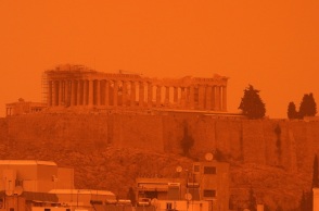 Η Ακρόπολη σκεπασμένη από την αφρικανική σκόνη 