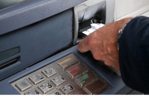 Ο «χάρτης» των πληρωμών από τον e-ΕΦΚΑ και τη ΔΥΠΑ 