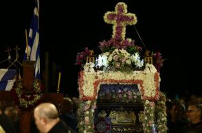 Πέντε Επιτάφιοι συναντήθηκαν για πρώτη φορά στην πλατεία Αριστοτέλους στη Θεσσαλονίκη