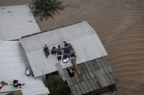 Πλήττεται η Βραζιλία από πρωτοφανείς πλημμύρες: Στις 70.000 οι εκτοπισμένοι, δεκάδες νεκροί και αγνοούμενοι