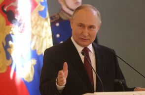 Ο Βλαντιμίρ Πούτιν στη διάρκεια συνέντευξης Τύπου στο Κρεμλίνο