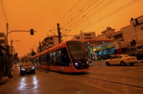 τραμ, αυτοκινητα, δρομος, κτηρια