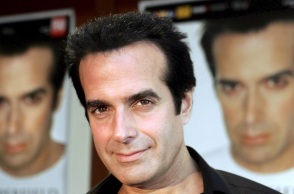 Σωρεία καταγγελιών κατά του Ντέιβιντ Κόπερφιλντ για σεξουαλική κακοποίηση και παρενόχληση