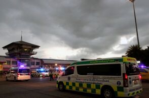 Πτήση Singapore: Επιβάτες χρειάζονται επέμβαση στην σπονδυλική στήλη