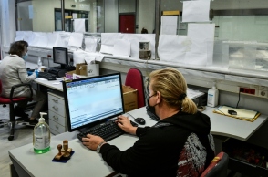 γραφεια, υπαλληλοι, υπολογιστες