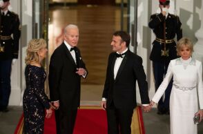 Μακρόν: Συνάντηση με τον Μπάιντεν στις 8 Ιουνίου