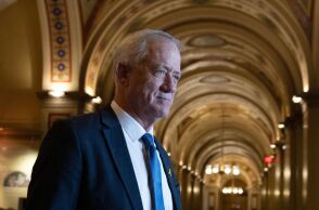 Μπένι Γκαντς: Στο σταυροδρόμι της πρόκλησης του Νετανιάχου