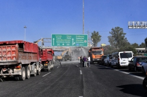 φορτηγα, δρομος γεφυρα, πινακιδες