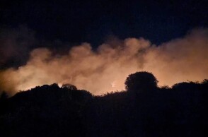 Μαίνεται η μεγάλη πυρκαγιά στην Πάφο - Ολονύχτιες κατασβέσεις από τις επίγειες δυνάμεις