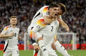 γερμανοι ποδοσφαιριστές πανηγυρίζουν