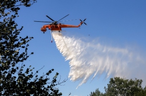 πυροσβεστικο ελικοπτερο, νερο, καπνοι