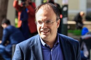 Ο Θανάσης Θεοχαρόπουλος