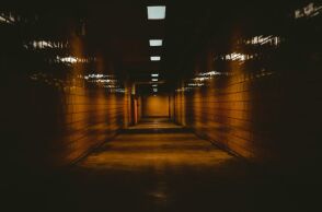 Bρετανία: Ένας 68χρονος αθωώθηκε αφού πέρασε 38 χρόνια στη φυλακή για έναν φόνο που δεν διέπραξε