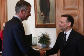 Πηγές Χάρη Δούκα: Οι παρεμβάσεις της ΝΔ και των στελεχών της, πρέπει να καταδικασθούν από το σύνολο του ΠΑΣΟΚ