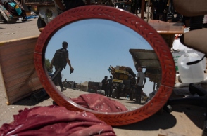 καθρεπτης, φορτηγο, συντριμμια