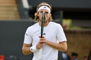 Εκτός Γουίμπλεντον από τον 2ο γύρο ο Τσιτσιπάς