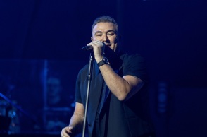 Αντώνης Ρέμος: Είμαι εδώ όρθιος γιατί με αγαπάτε - Ό,τι είναι να πω θα τα πω εκεί που πρέπει 