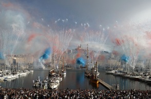 Ολυμπιακοί Αγώνες 2024: Η φαντασμαγορική γιορτή στην άφιξη της Ολυμπιακής Φλόγας στην Πόλη του Φωτός