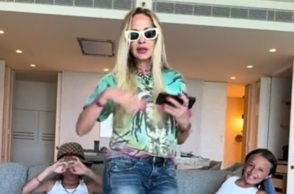 Άννα Βίσση: Χορεύει με τα εγγόνια της το νέο single και γίνεται viral