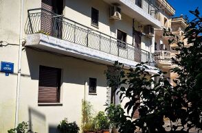 Aμφιλοχία: «Ελα, αλλιώς θα τη σκοτώσω» - Eκβίαζε την πρώην σύζυγο ότι θα σκοτώσει την κόρη τους