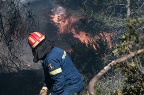 Φωτιά στην περιοχή Άνω Άκρια Ηρακλείου  - Μήνυμα του «112» στους κατοίκους