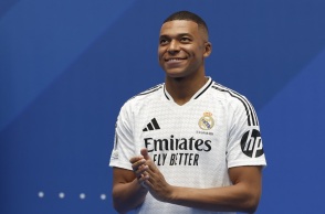 Ο Κιλιάν Εμπαπέ με την φανέλα της Ρεάλ Μαδρίτης