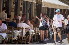 Πώς αμείβονται όσοι εργάζονται τον Δεκαπενταύγουστο στον ιδιωτικό τομέα