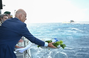 Στην επιμνημόσυνη δέηση των πεσόντων του καταδρομικού «Έλλη» βρέθηκε ο υπουργός Εθνικής Άμυνας