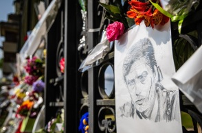 Σε στενό οικογενειακό κύκλο η κηδεία του Αλέν Ντελόν το Σάββατο 